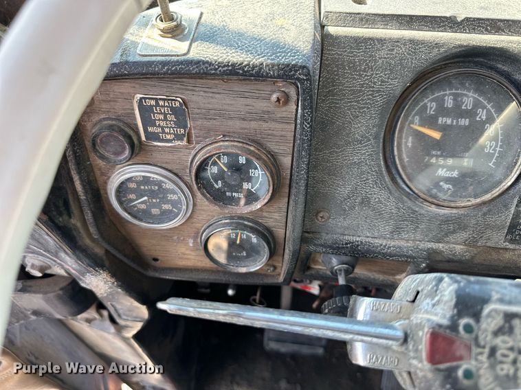 image for item DS3277 1979 Mack dump truck