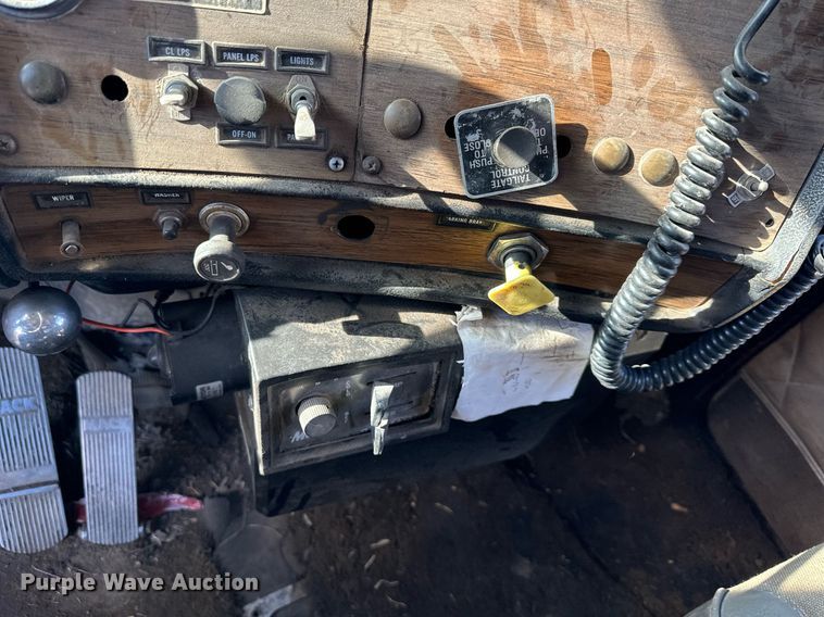 image for item DS3277 1979 Mack dump truck