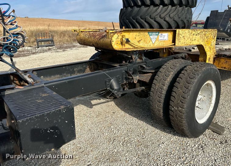 image for item DS3278 1972 GMC semi truck