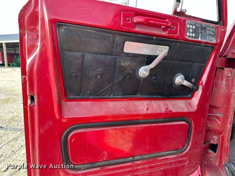 image for item DS3278 1972 GMC semi truck