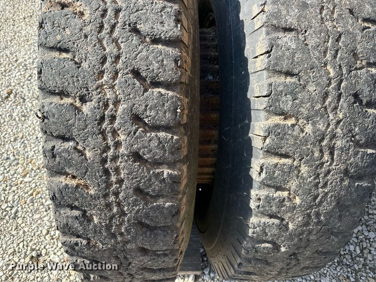 image for item DS3278 1972 GMC semi truck