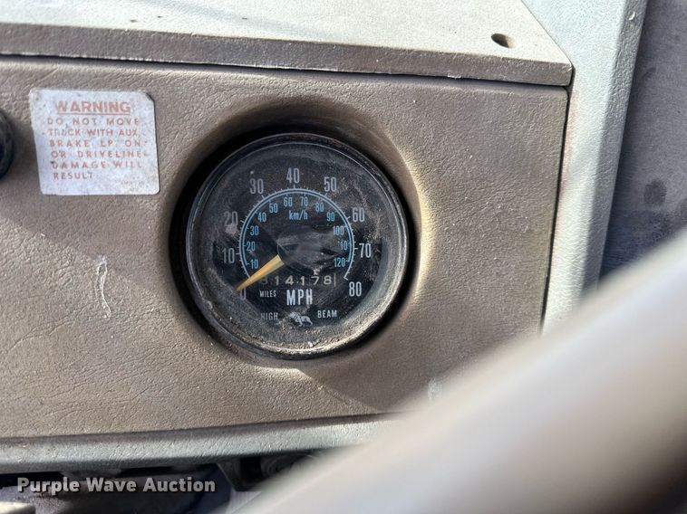 image for item DS3280 1978 Mack R686 semi truck