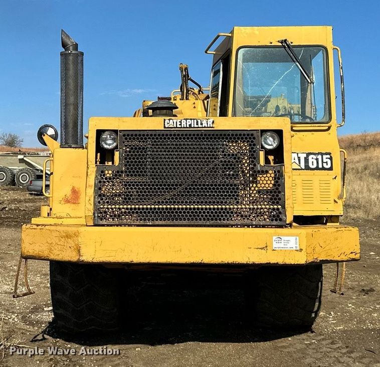 image for item DS3284 1984 Caterpillar 615 elevating scraper