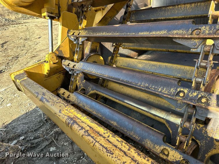 image for item DS3284 1984 Caterpillar 615 elevating scraper