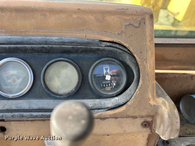 image for item DS3284 1984 Caterpillar 615 elevating scraper