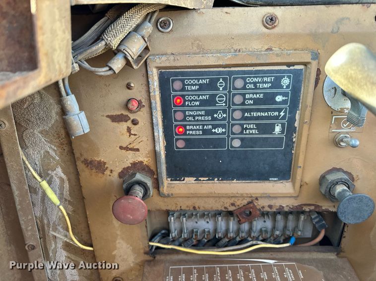 image for item DS3284 1984 Caterpillar 615 elevating scraper