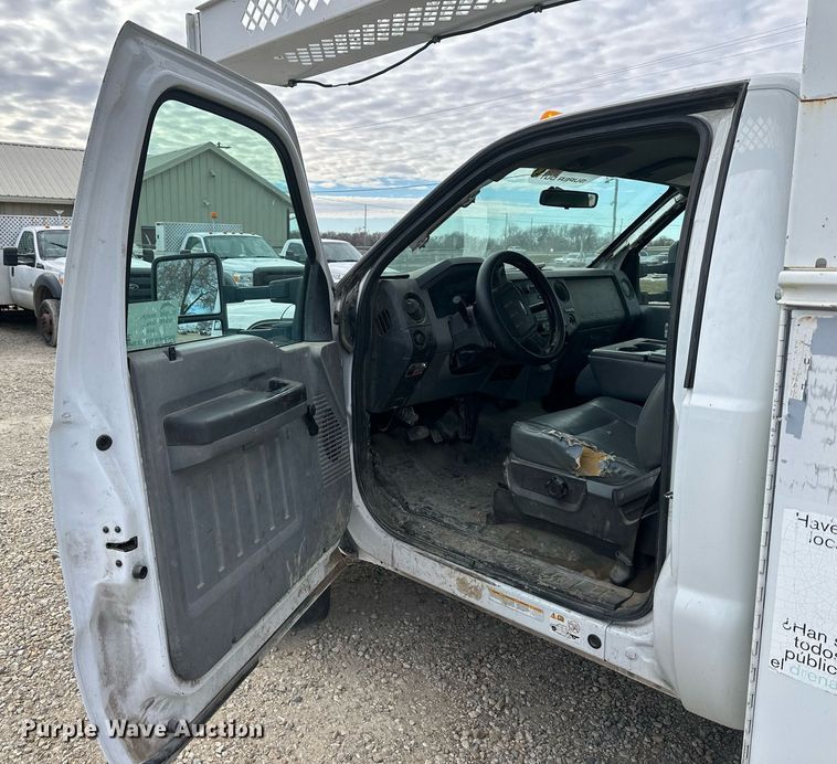 image for item DS3294 2012 Ford F450 Super Duty utility / service truck