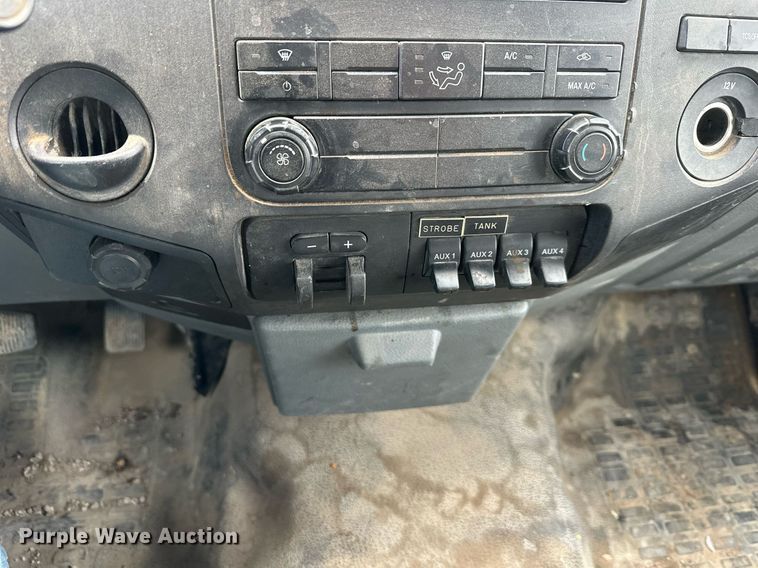 image for item DS3294 2012 Ford F450 Super Duty utility / service truck