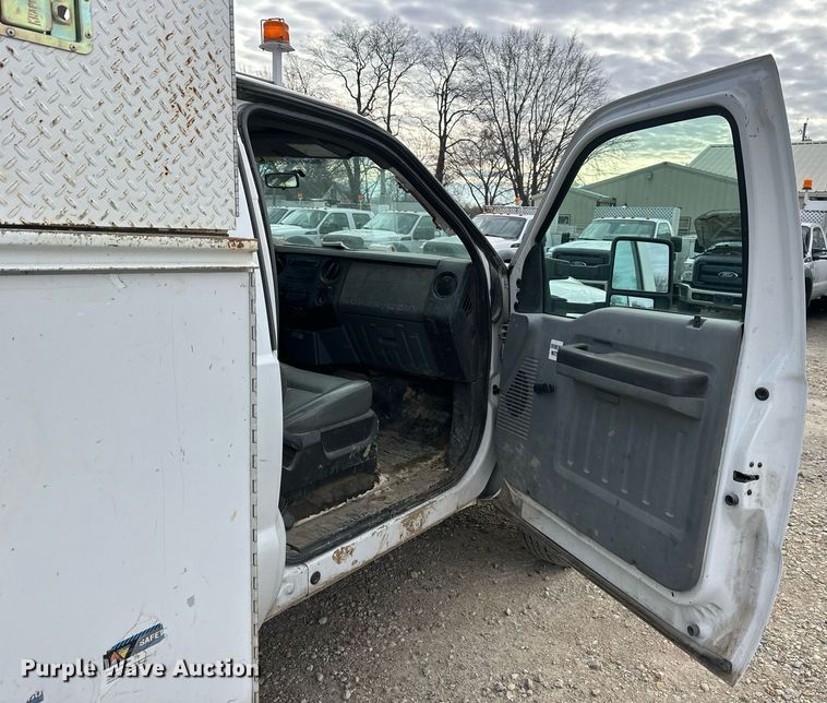 image for item DS3294 2012 Ford F450 Super Duty utility / service truck
