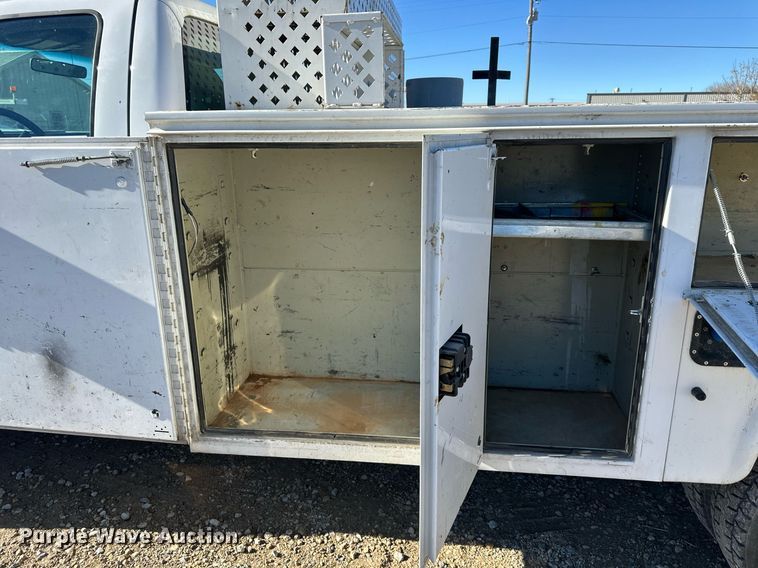 image for item DS3296 2011 Ford F450 Super Duty XL utility / service truck