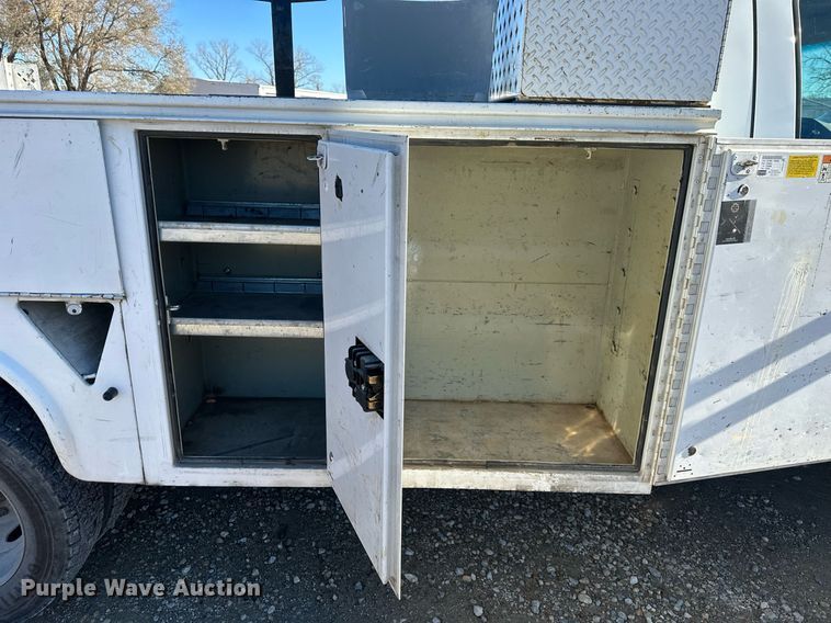 image for item DS3296 2011 Ford F450 Super Duty XL utility / service truck