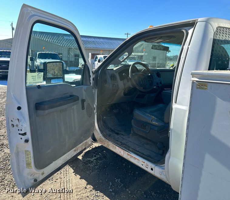 image for item DS3296 2011 Ford F450 Super Duty XL utility / service truck