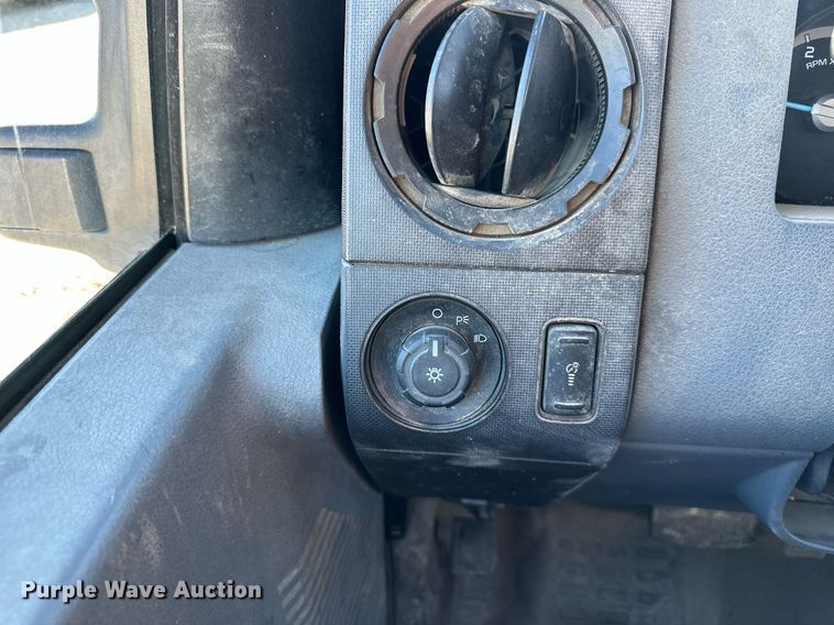 image for item DS3296 2011 Ford F450 Super Duty XL utility / service truck