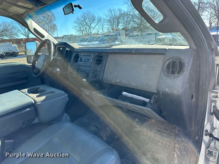 image for item DS3296 2011 Ford F450 Super Duty XL utility / service truck