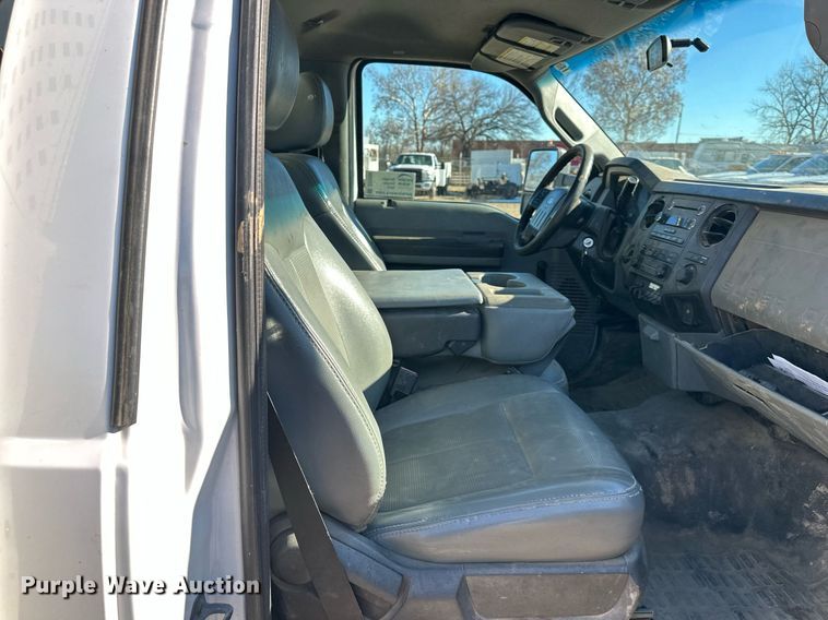 image for item DS3296 2011 Ford F450 Super Duty XL utility / service truck