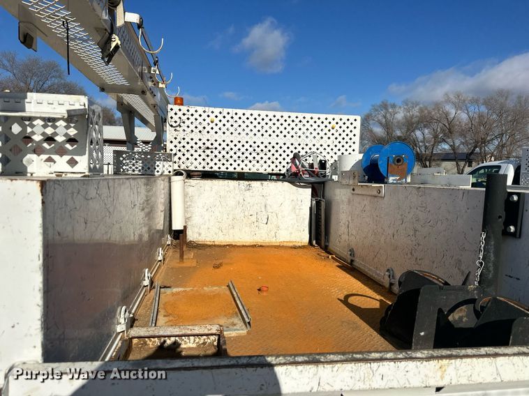 image for item DS3297 2013 Ford F450 Super Duty utility / service truck