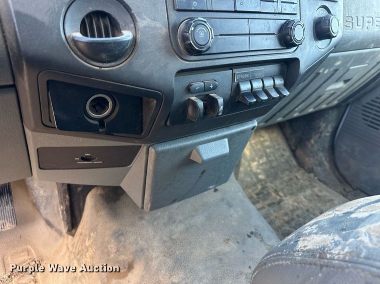 image for item DS3297 2013 Ford F450 Super Duty utility / service truck