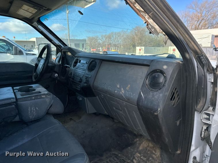 image for item DS3297 2013 Ford F450 Super Duty utility / service truck