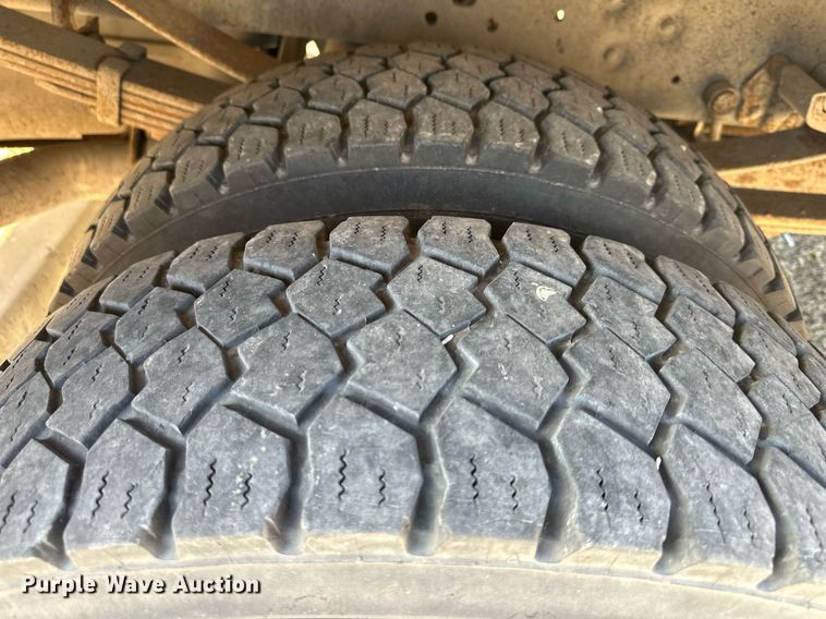 image for item DS3297 2013 Ford F450 Super Duty utility / service truck