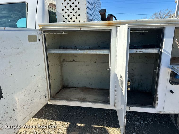 image for item DS3298 2012 Ford F550 Super Duty utility / service truck