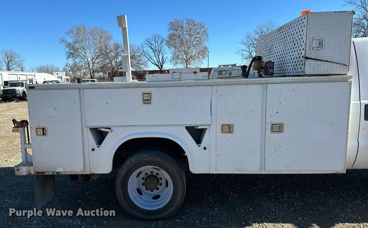 image for item DS3298 2012 Ford F550 Super Duty utility / service truck