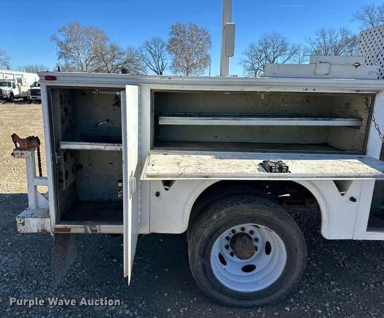 image for item DS3298 2012 Ford F550 Super Duty utility / service truck