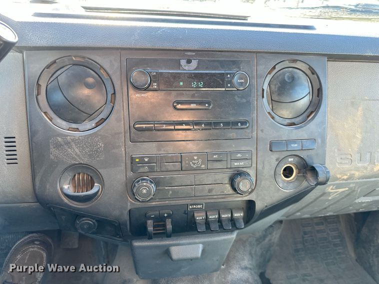 image for item DS3298 2012 Ford F550 Super Duty utility / service truck