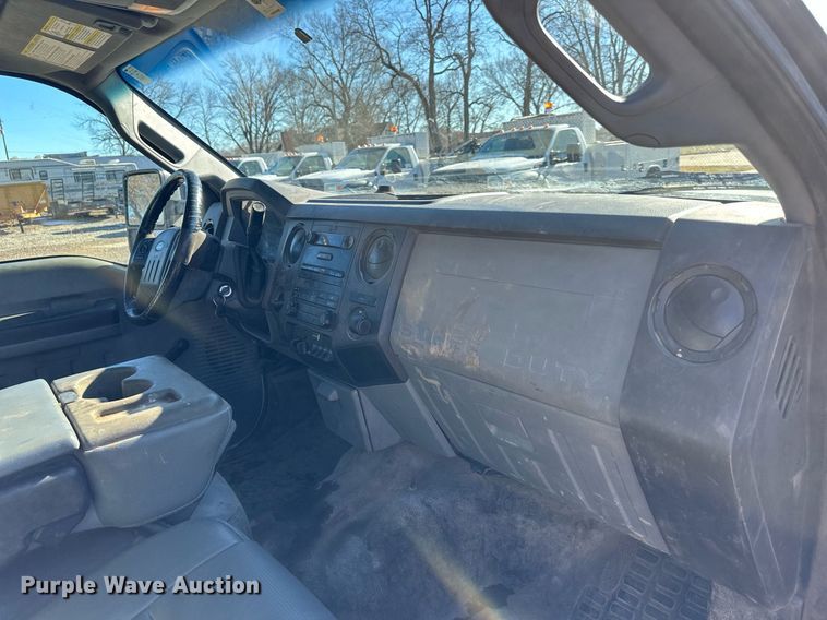 image for item DS3298 2012 Ford F550 Super Duty utility / service truck