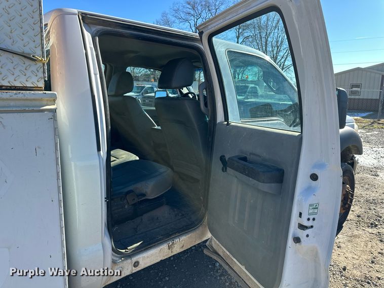 image for item DS3298 2012 Ford F550 Super Duty utility / service truck