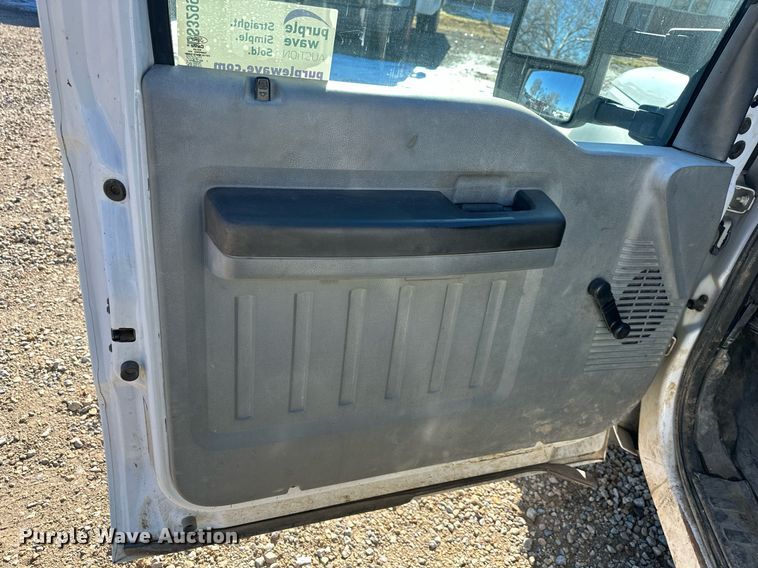 image for item DS3299 2012 Ford F450 Super Duty utility / service truck