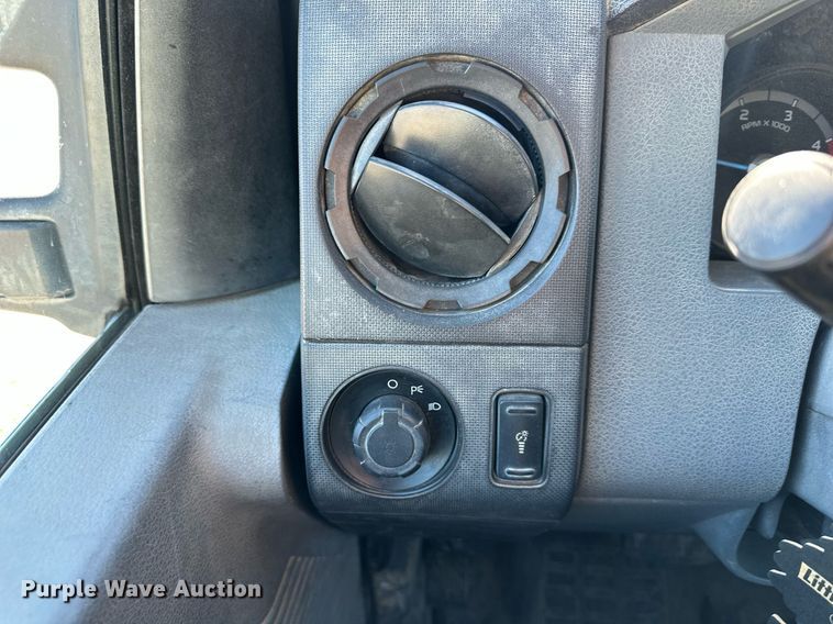 image for item DS3299 2012 Ford F450 Super Duty utility / service truck