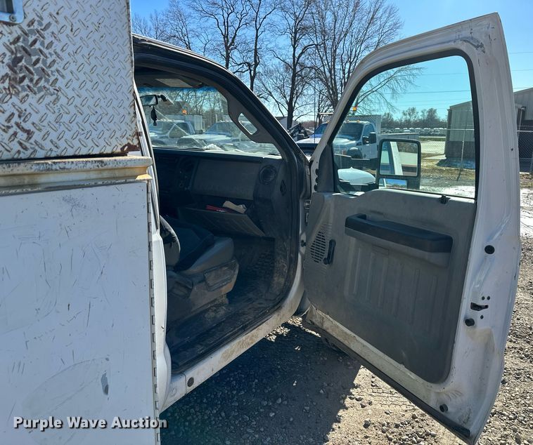 image for item DS3299 2012 Ford F450 Super Duty utility / service truck