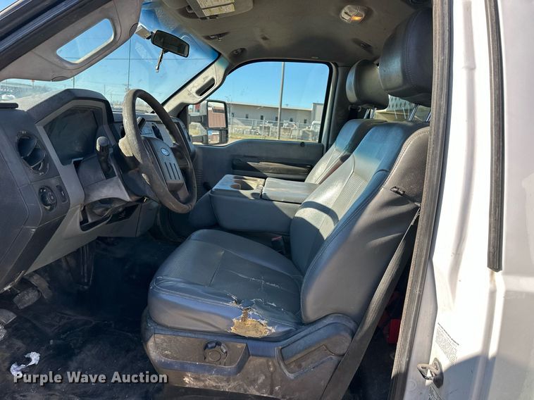 image for item DS3300 2014 Ford F450 Super Duty utility / service truck