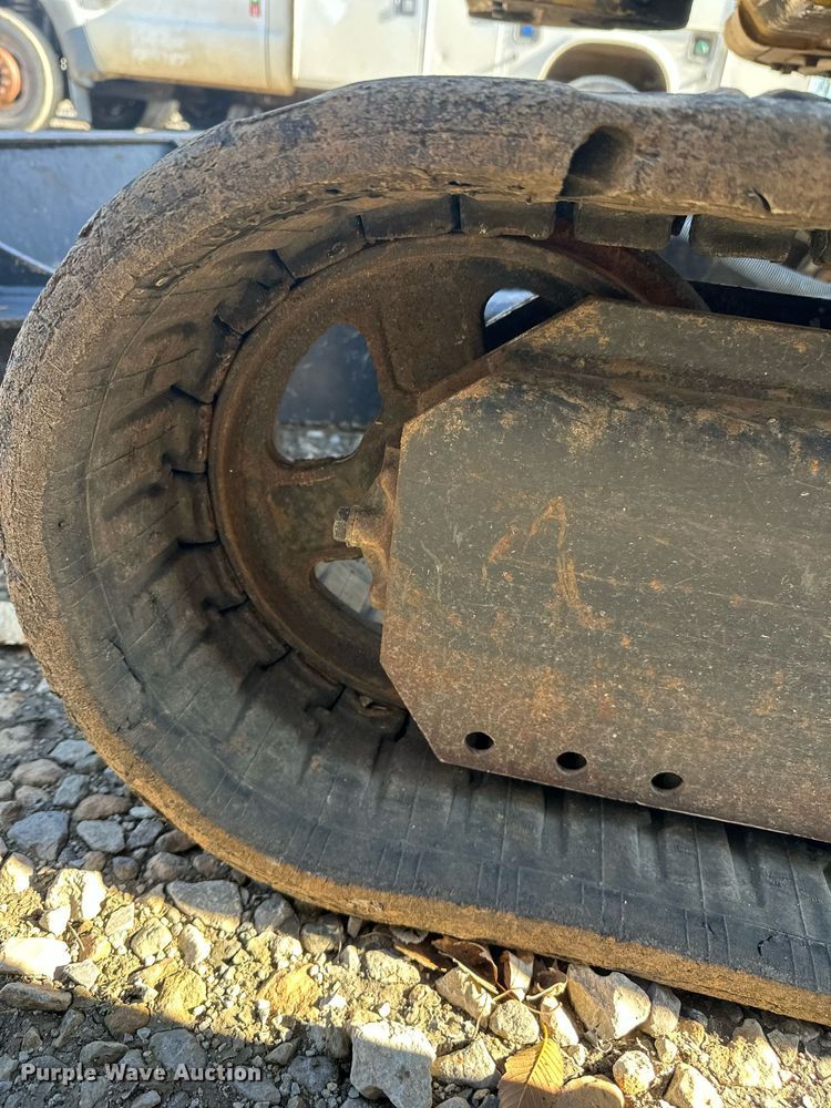 image for item DS3302 2014 John Deere 27D mini excavator