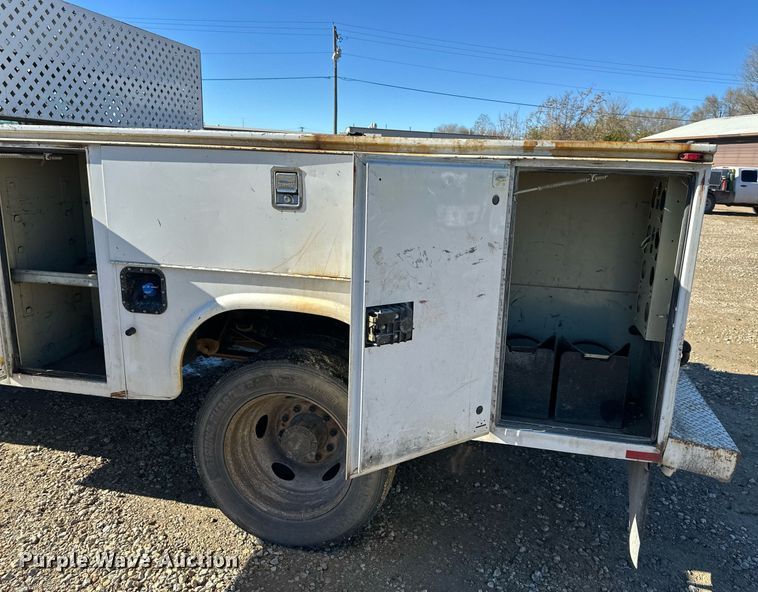 image for item DS3303 2014 Ford F450 Super Duty utility / service truck