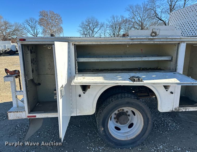 image for item DS3303 2014 Ford F450 Super Duty utility / service truck