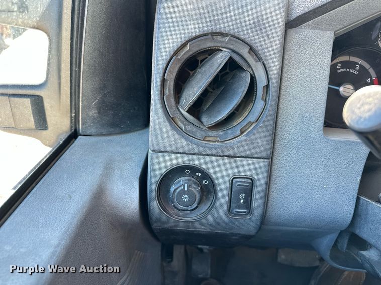 image for item DS3303 2014 Ford F450 Super Duty utility / service truck