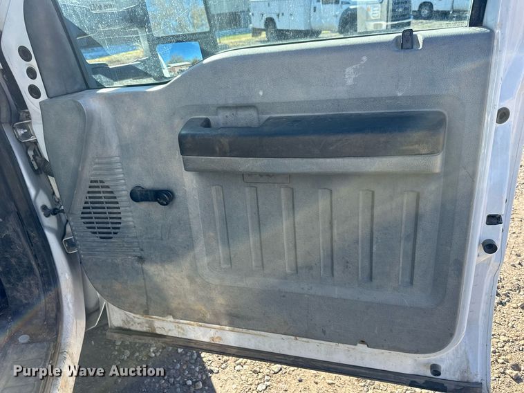 image for item DS3303 2014 Ford F450 Super Duty utility / service truck