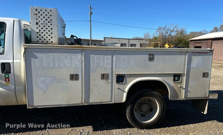 image for item DS3305 2012 Ford F450 Super Duty utility / service truck