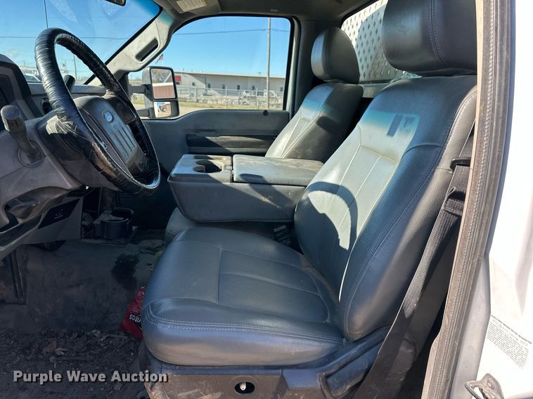 image for item DS3305 2012 Ford F450 Super Duty utility / service truck