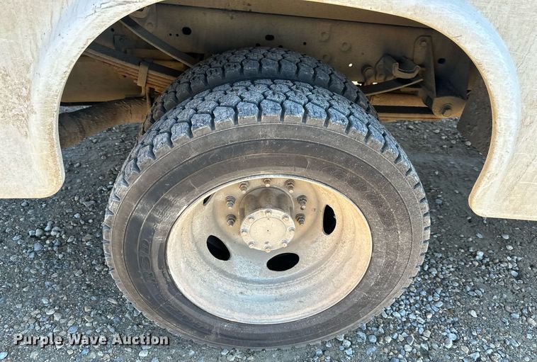 image for item DS3305 2012 Ford F450 Super Duty utility / service truck