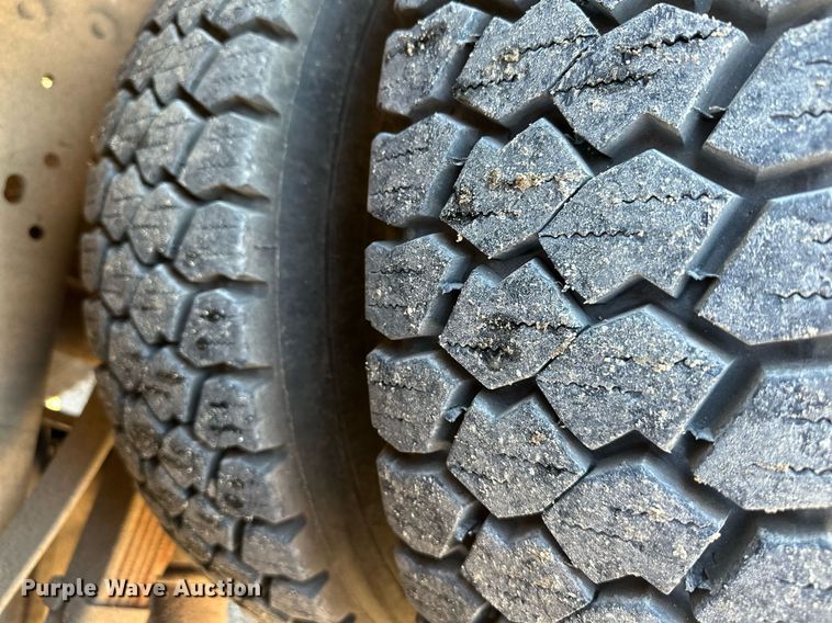 image for item DS3305 2012 Ford F450 Super Duty utility / service truck