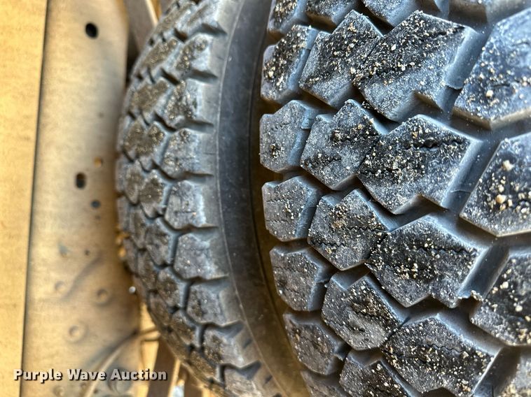 image for item DS3305 2012 Ford F450 Super Duty utility / service truck