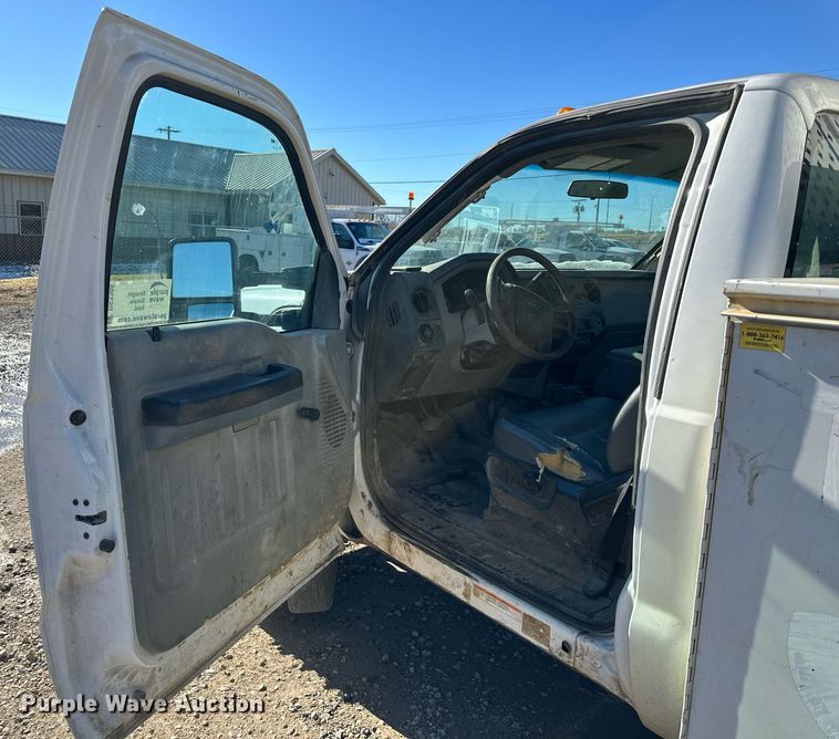 image for item DS3306 2014 Ford F450 Super Duty utility / service truck