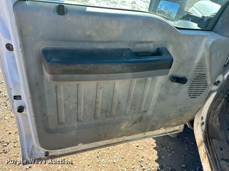 image for item DS3306 2014 Ford F450 Super Duty utility / service truck