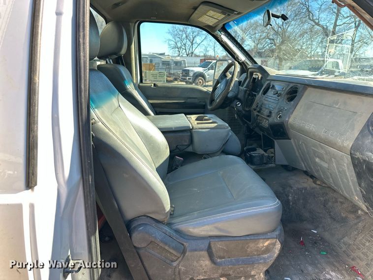 image for item DS3306 2014 Ford F450 Super Duty utility / service truck