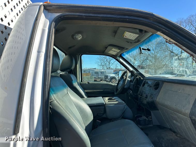 image for item DS3306 2014 Ford F450 Super Duty utility / service truck