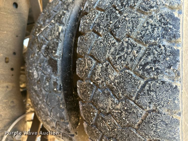 image for item DS3306 2014 Ford F450 Super Duty utility / service truck