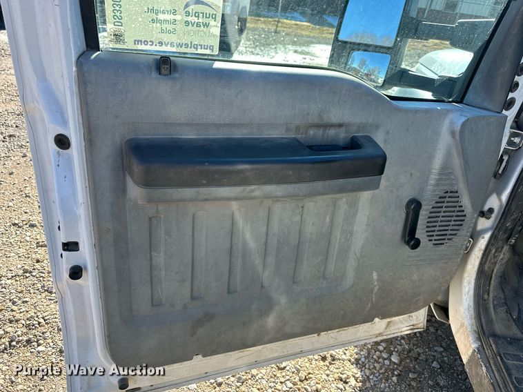 image for item DS3307 2012 Ford F450 Super Duty utility / service truck