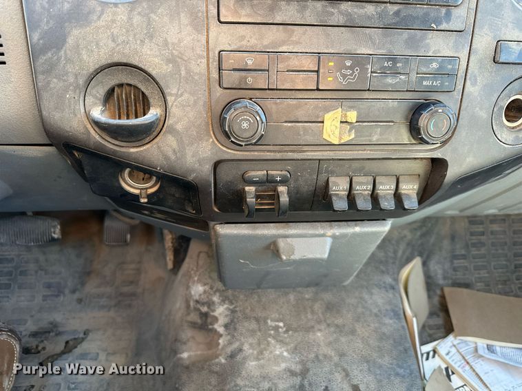 image for item DS3307 2012 Ford F450 Super Duty utility / service truck